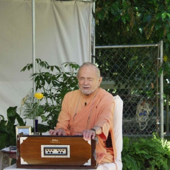 compSwamijiharmonium